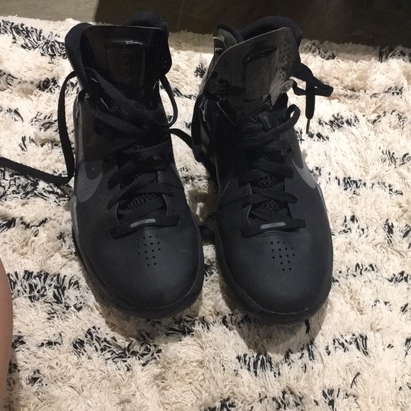 hyperdunks all black